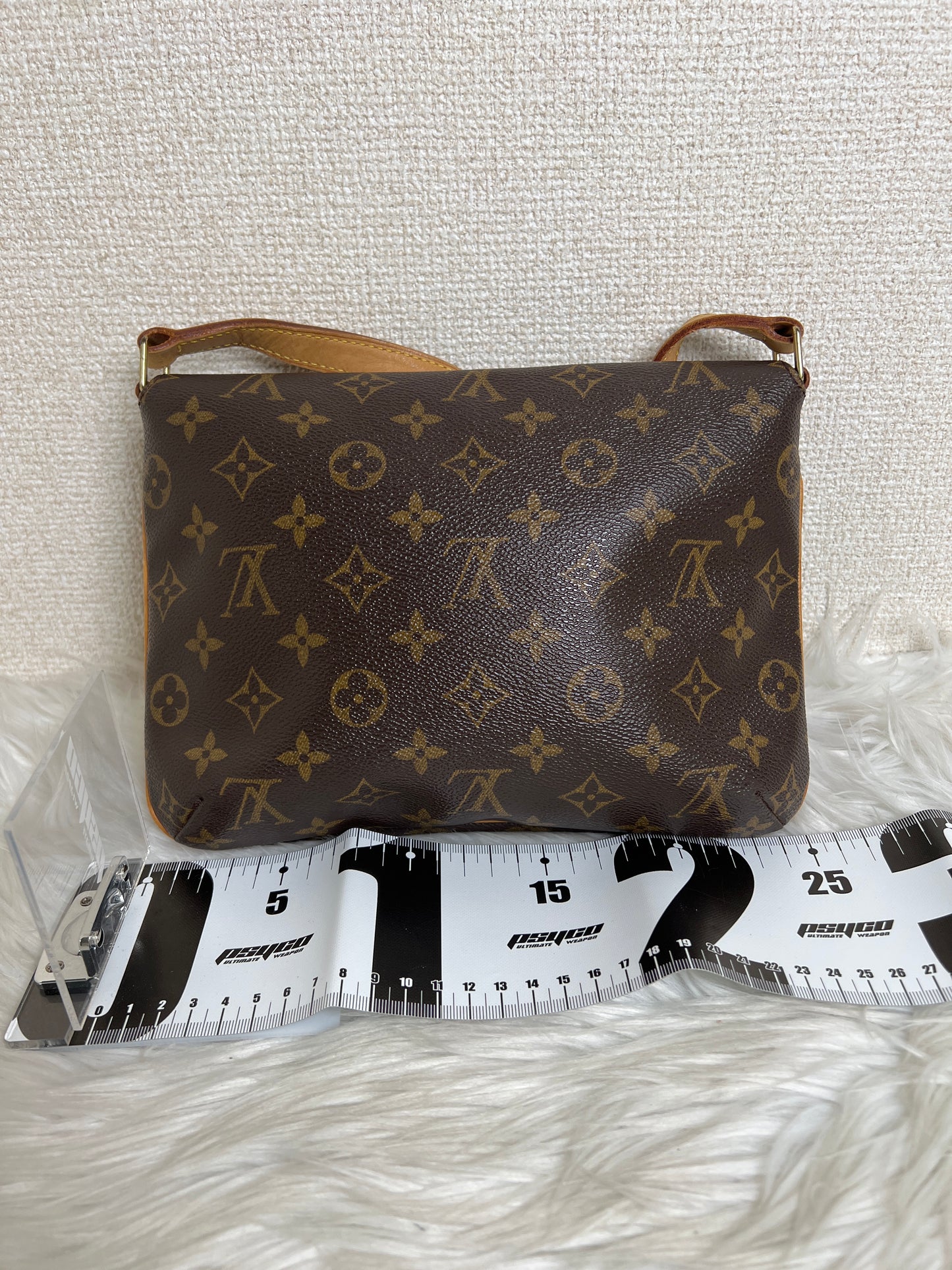 Louis Vuitton Brown Shoulder Bags A-16831