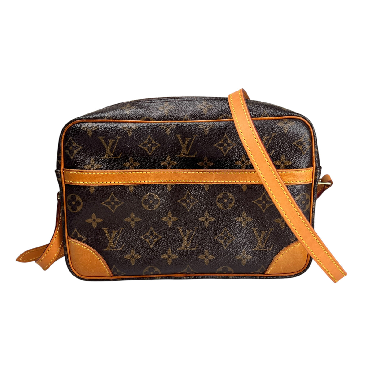 Louis Vuitton Brown Shoulder Bags A-16832
