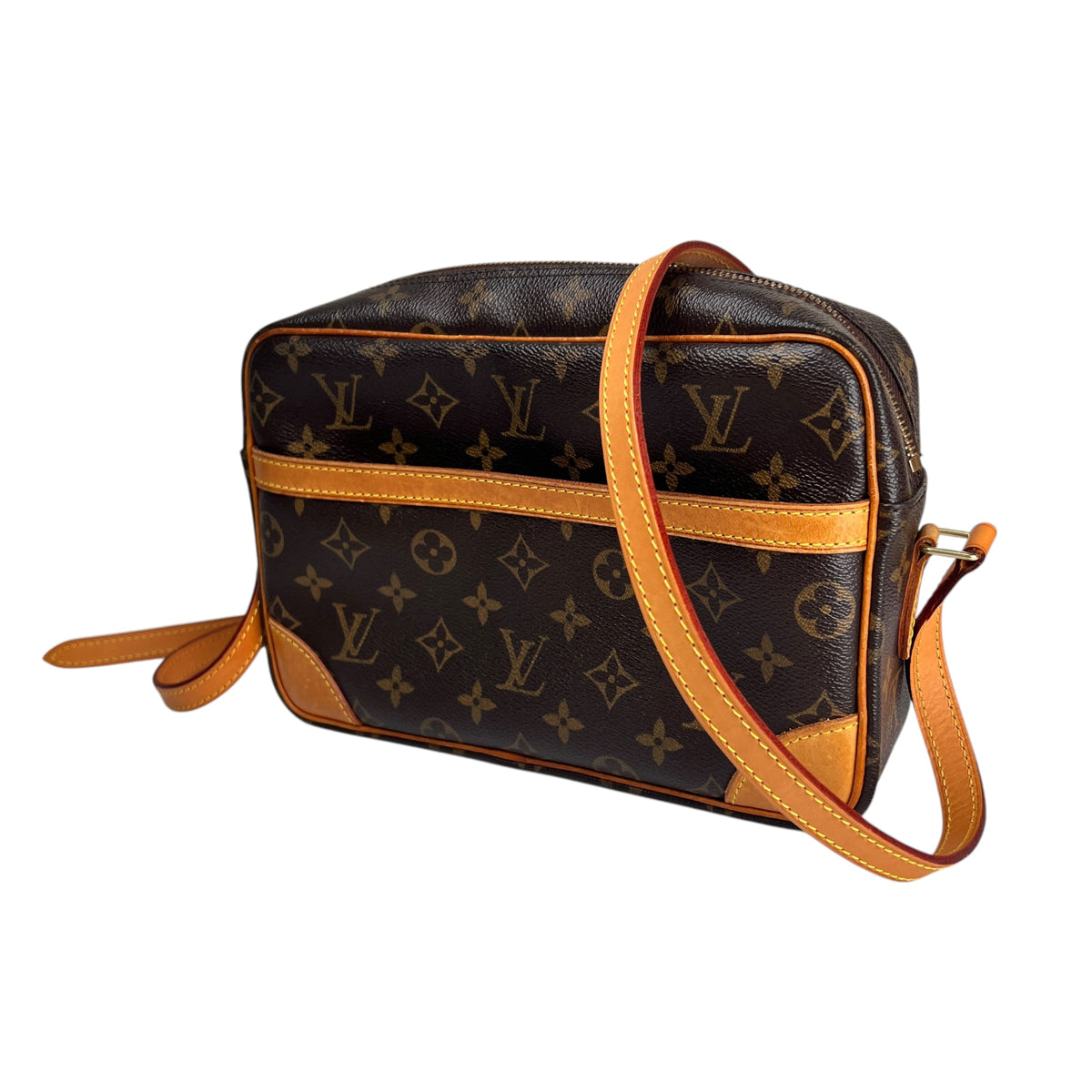 Louis Vuitton Brown Shoulder Bags A-16832