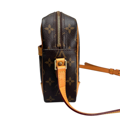 Louis Vuitton Brown Shoulder Bags A-16832