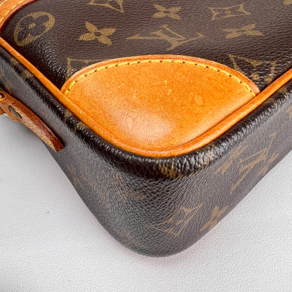 Louis Vuitton Brown Shoulder Bags A-16832