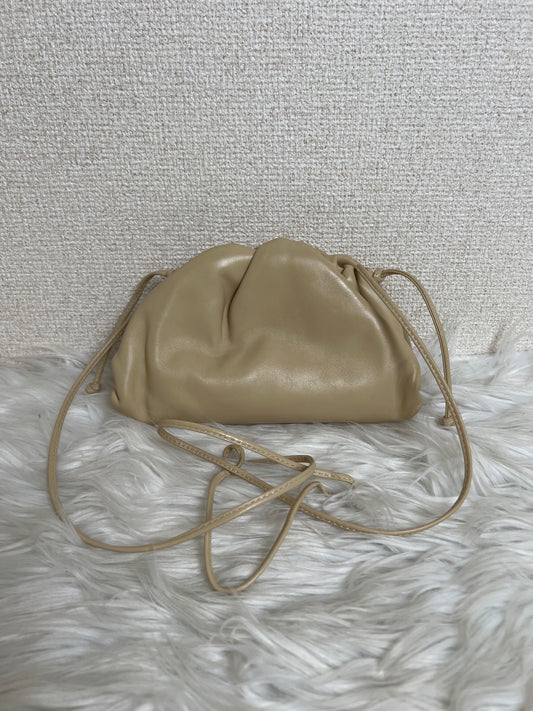Bottega Veneta Beige Shoulder Bags A-16835