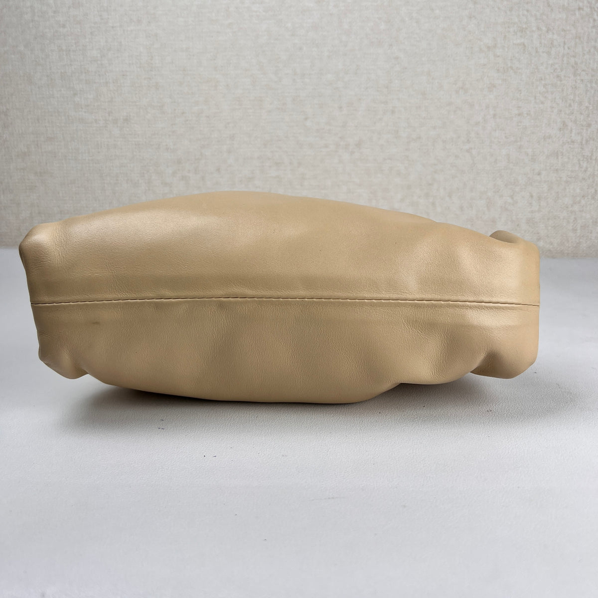 Bottega Veneta Beige Shoulder Bags A-16835