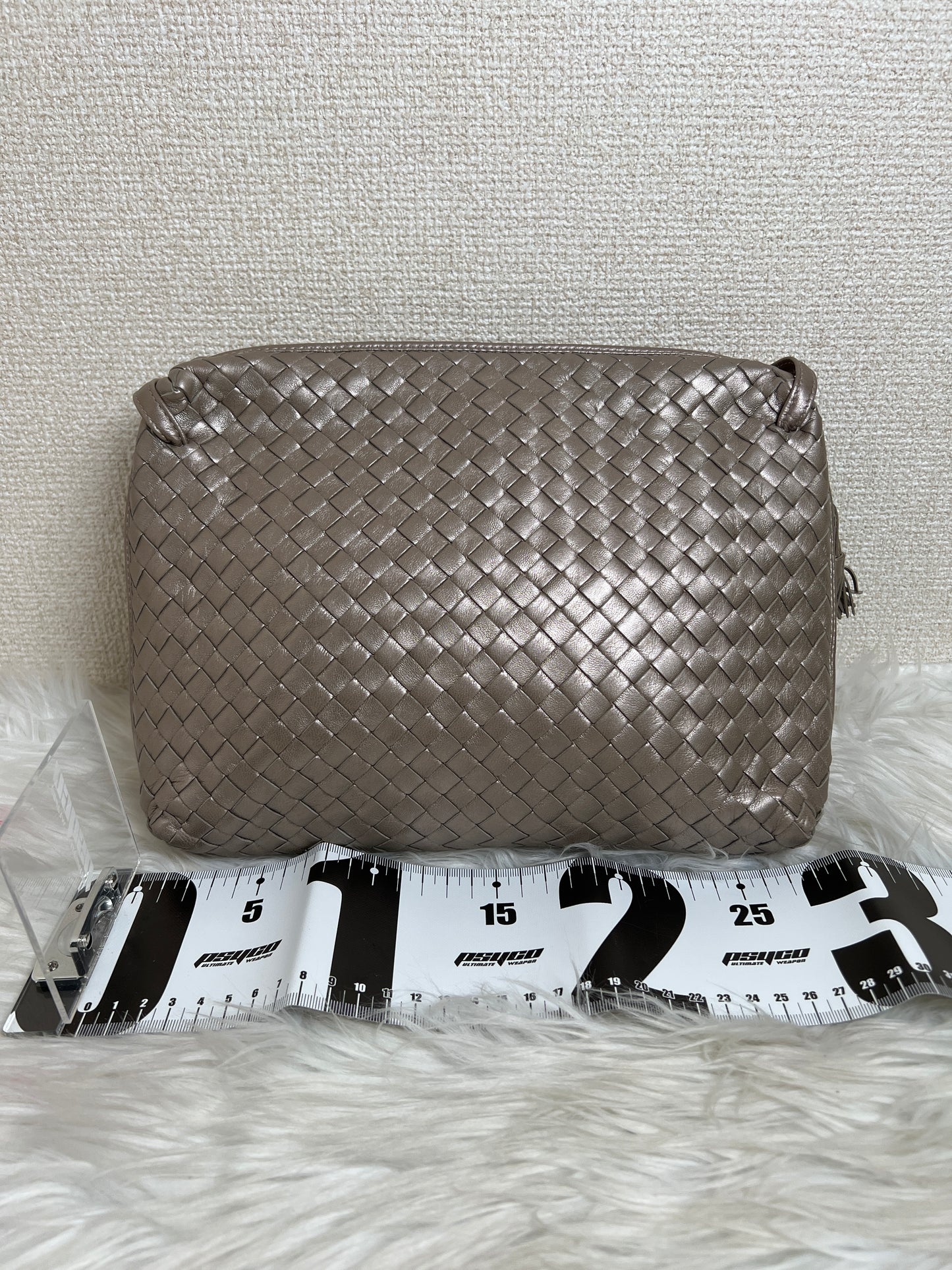 Bottega Veneta Silver Shoulder Bags A-16836