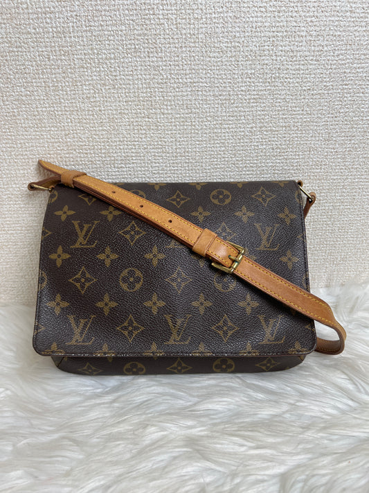 Louis Vuitton Brown Shoulder Bags A-16838