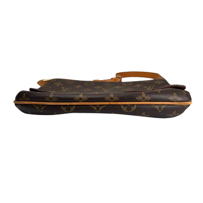 Louis Vuitton Brown Shoulder Bags A-16839