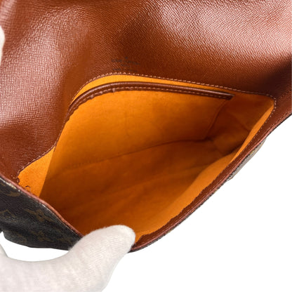 Louis Vuitton Brown Shoulder Bags A-16839