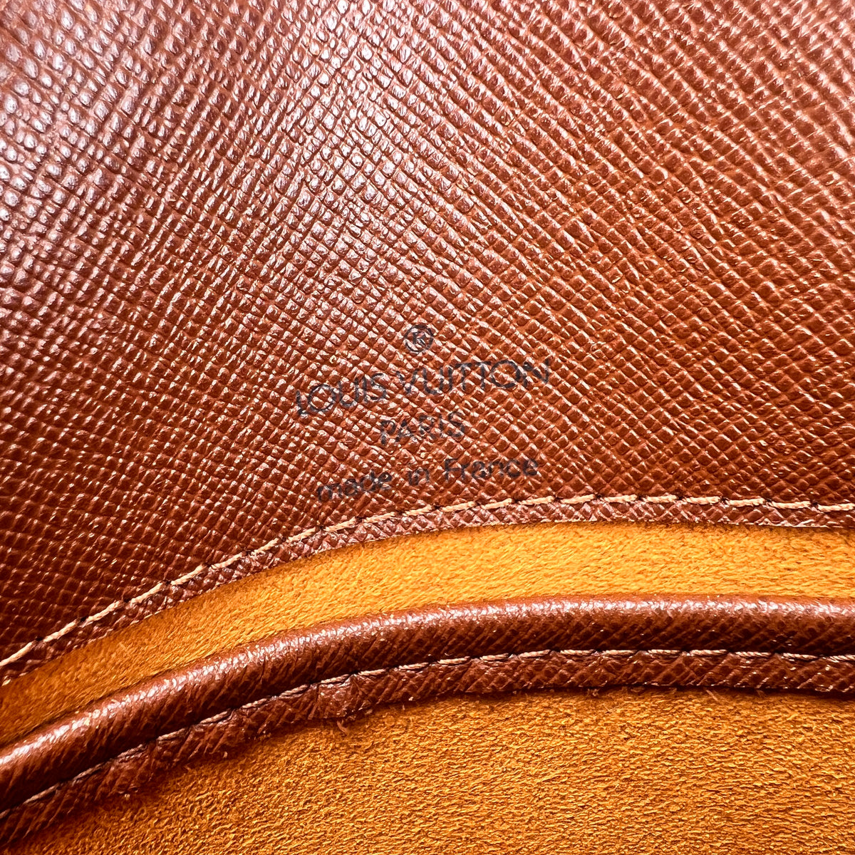 Louis Vuitton Brown Shoulder Bags A-16839