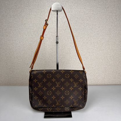 Louis Vuitton Brown Shoulder Bags A-16839