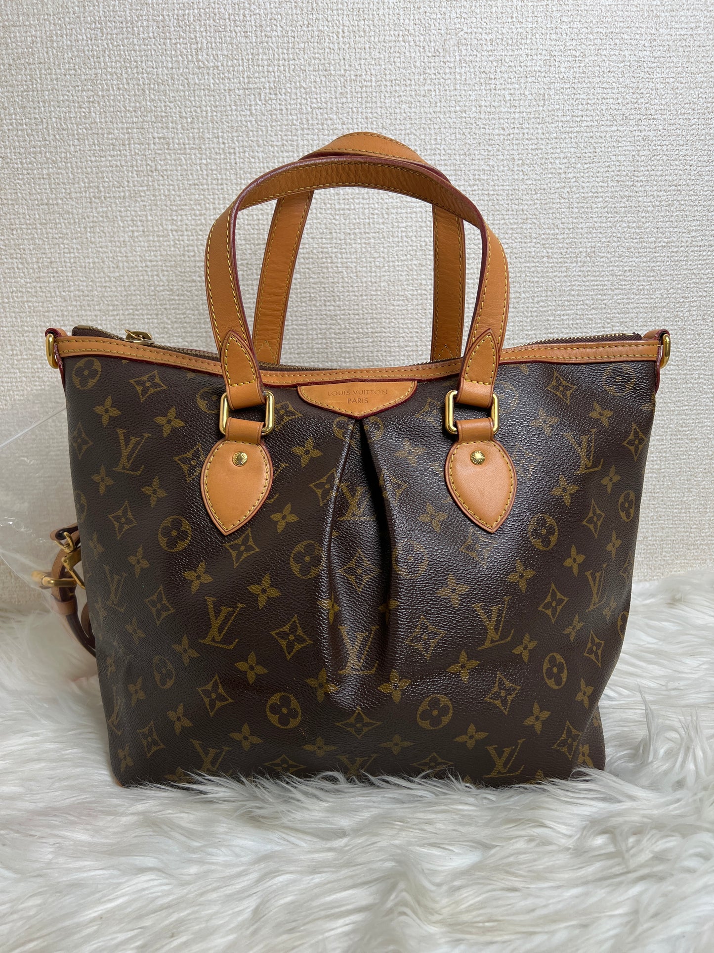 Louis Vuitton Brown Handle Bags A-16840