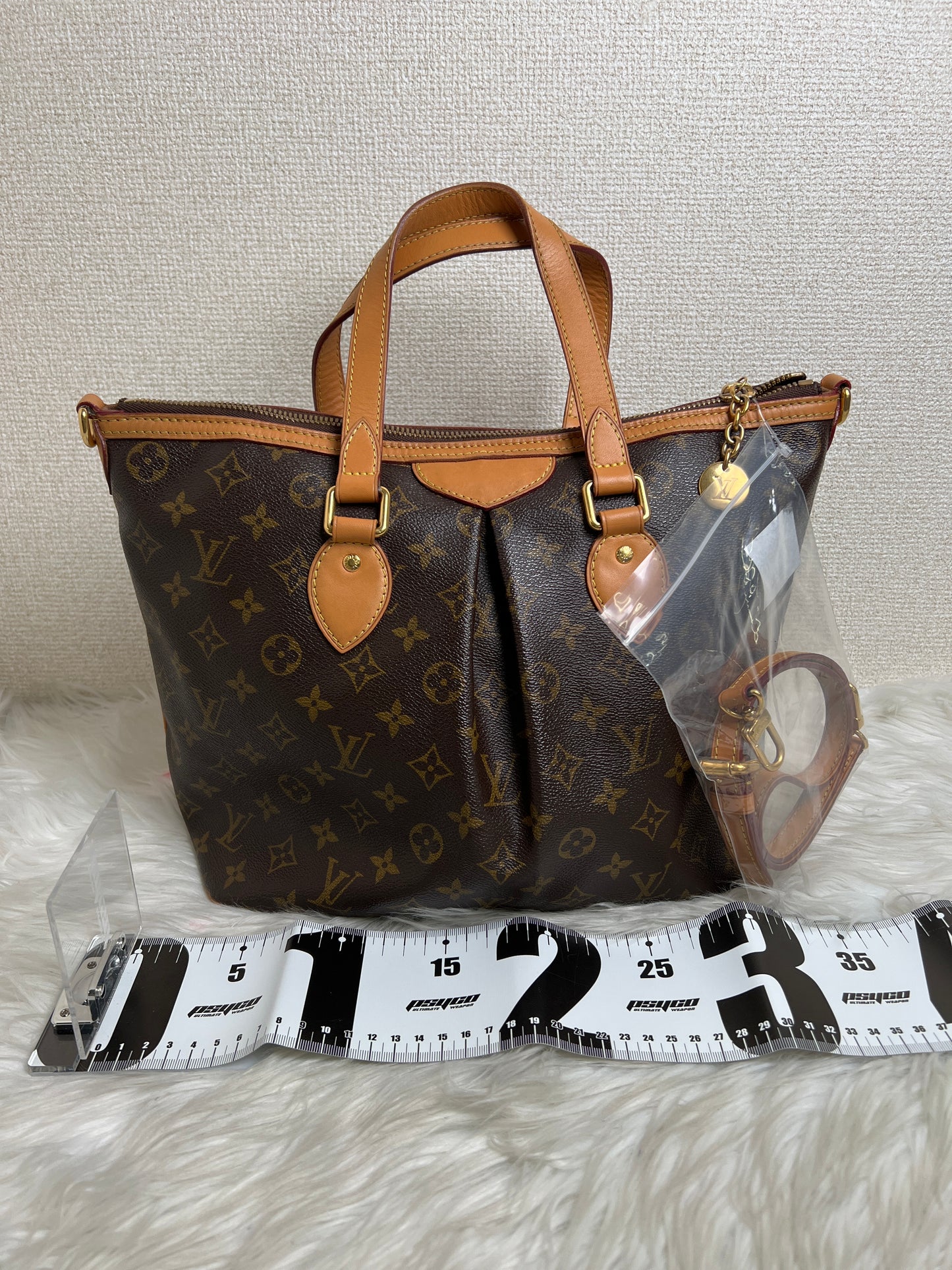 Louis Vuitton Brown Handle Bags A-16840
