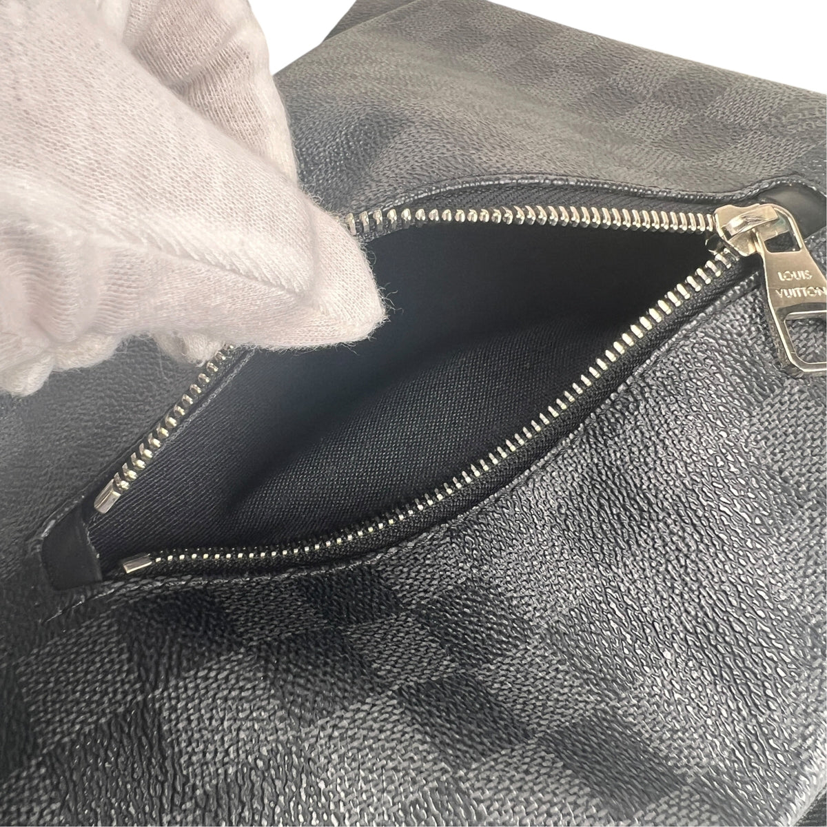 Louis Vuitton Black Handle Bags A-16843