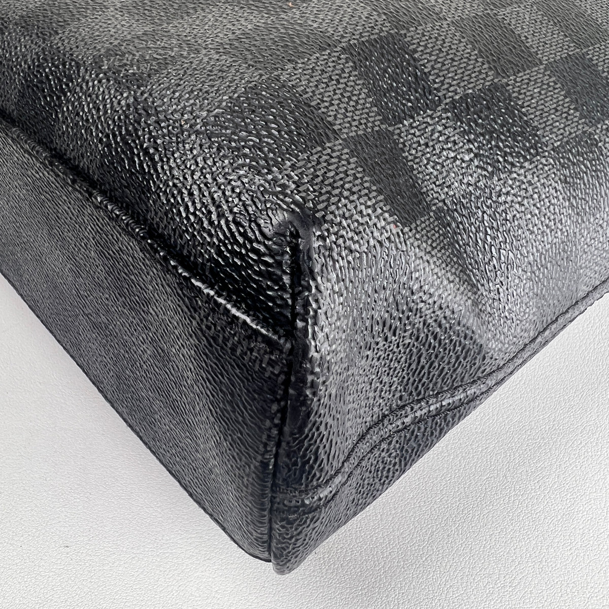 Louis Vuitton Black Handle Bags A-16843