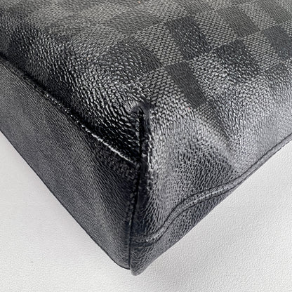 Louis Vuitton Black Handle Bags A-16843