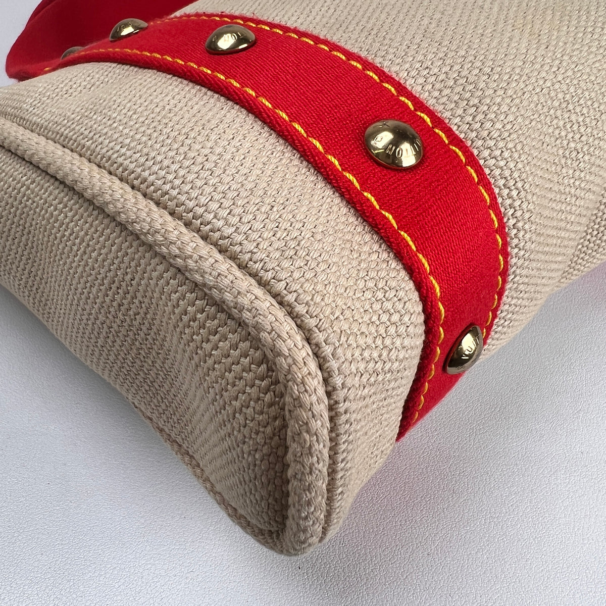 Louis Vuitton Beige Handle Bags A-16844