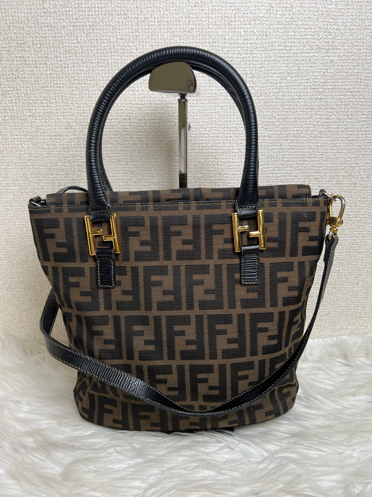 Fendi Black Tote Bags A-16848