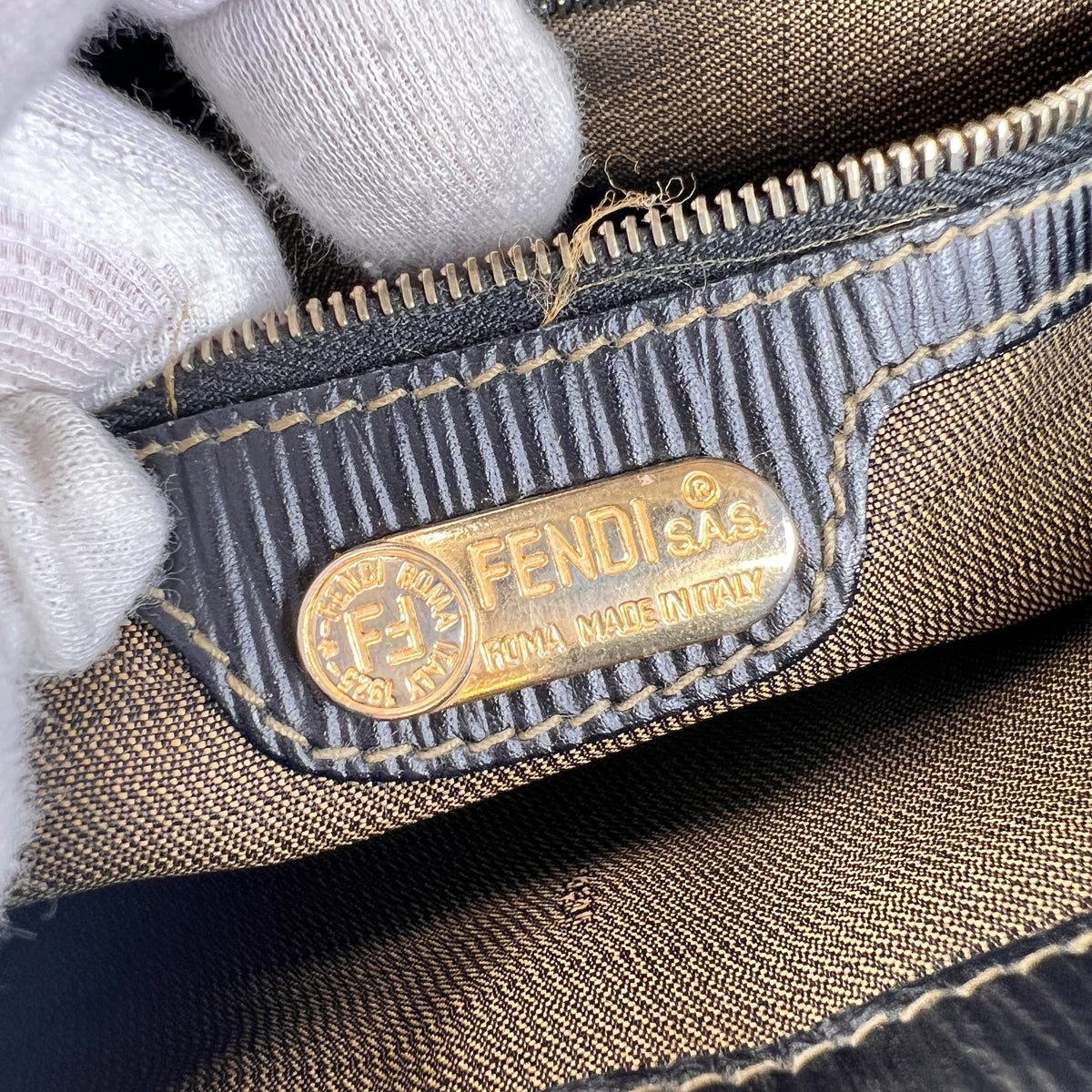Fendi Black Tote Bags A-16848