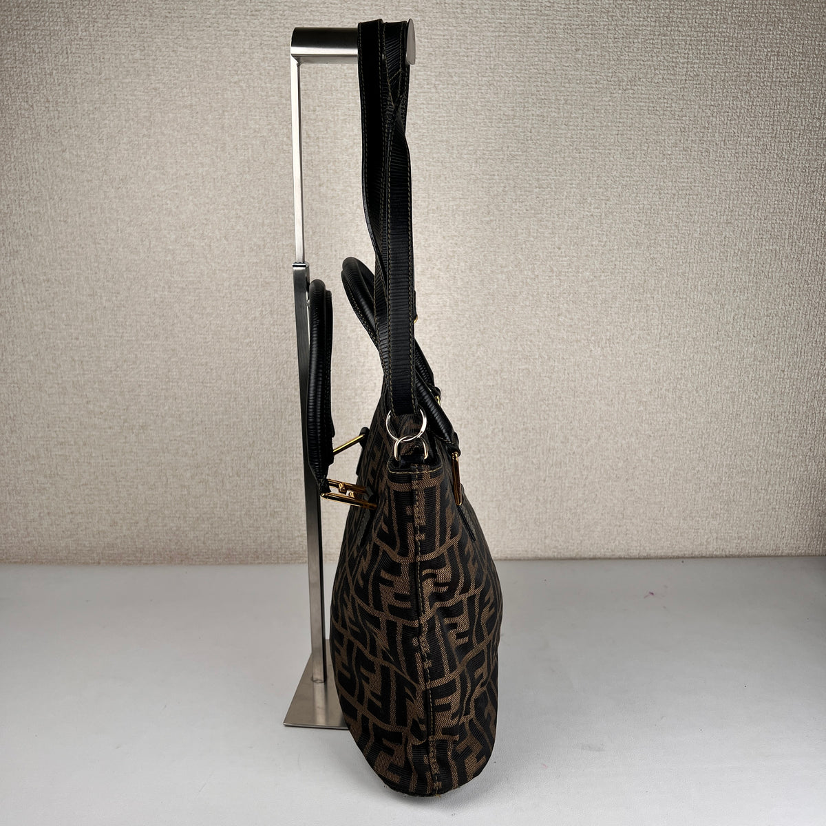 Fendi Black Tote Bags A-16848