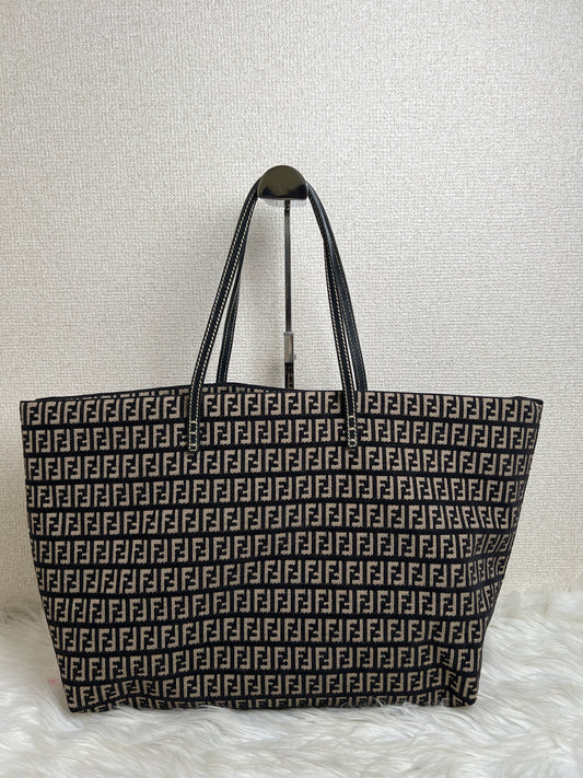 Fendi Black Tote Bags A-16853