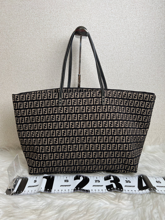 Fendi Black Tote Bags A-16853