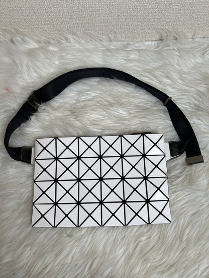 Other White Shoulder Bags A-16858