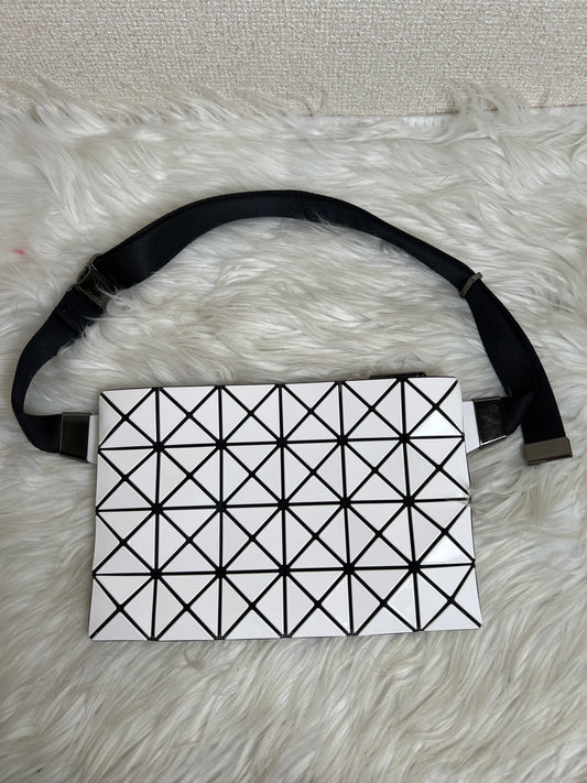 Other White Shoulder Bags A-16858
