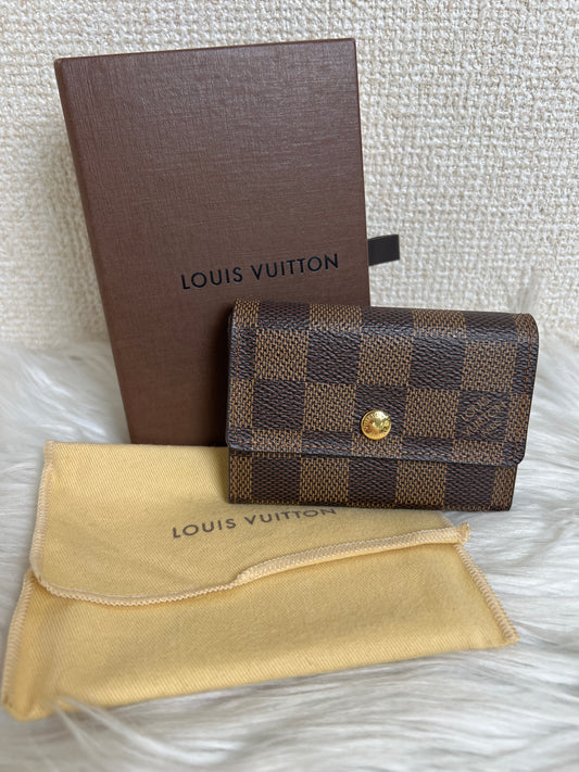 Louis Vuitton Brown Wallets A-16865