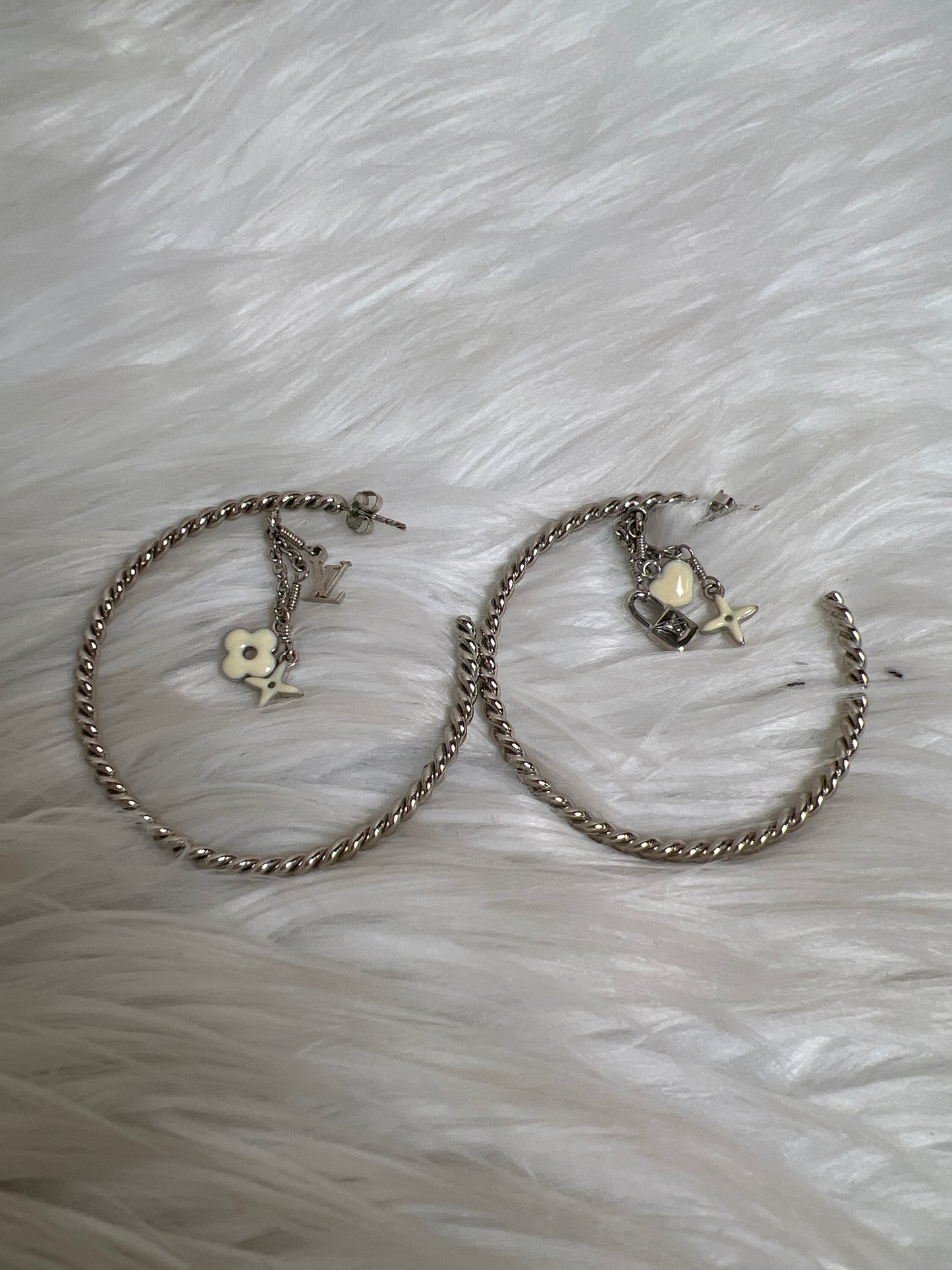 Louis Vuitton Silver Earrings A-16884