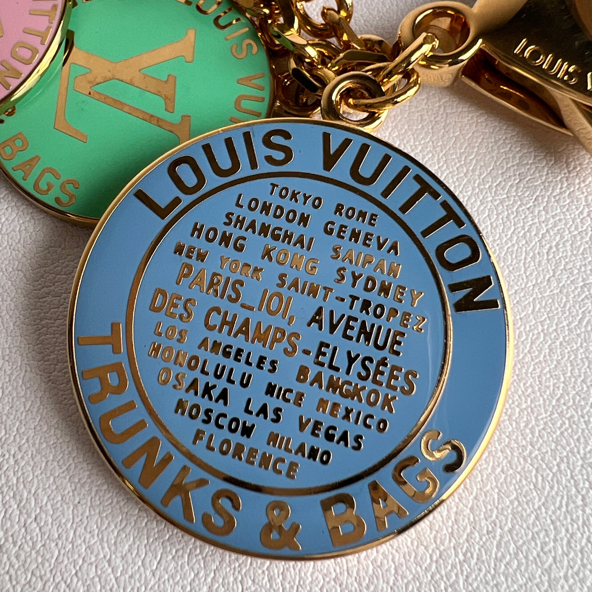 Louis Vuitton Multicolor Apparel A-16903