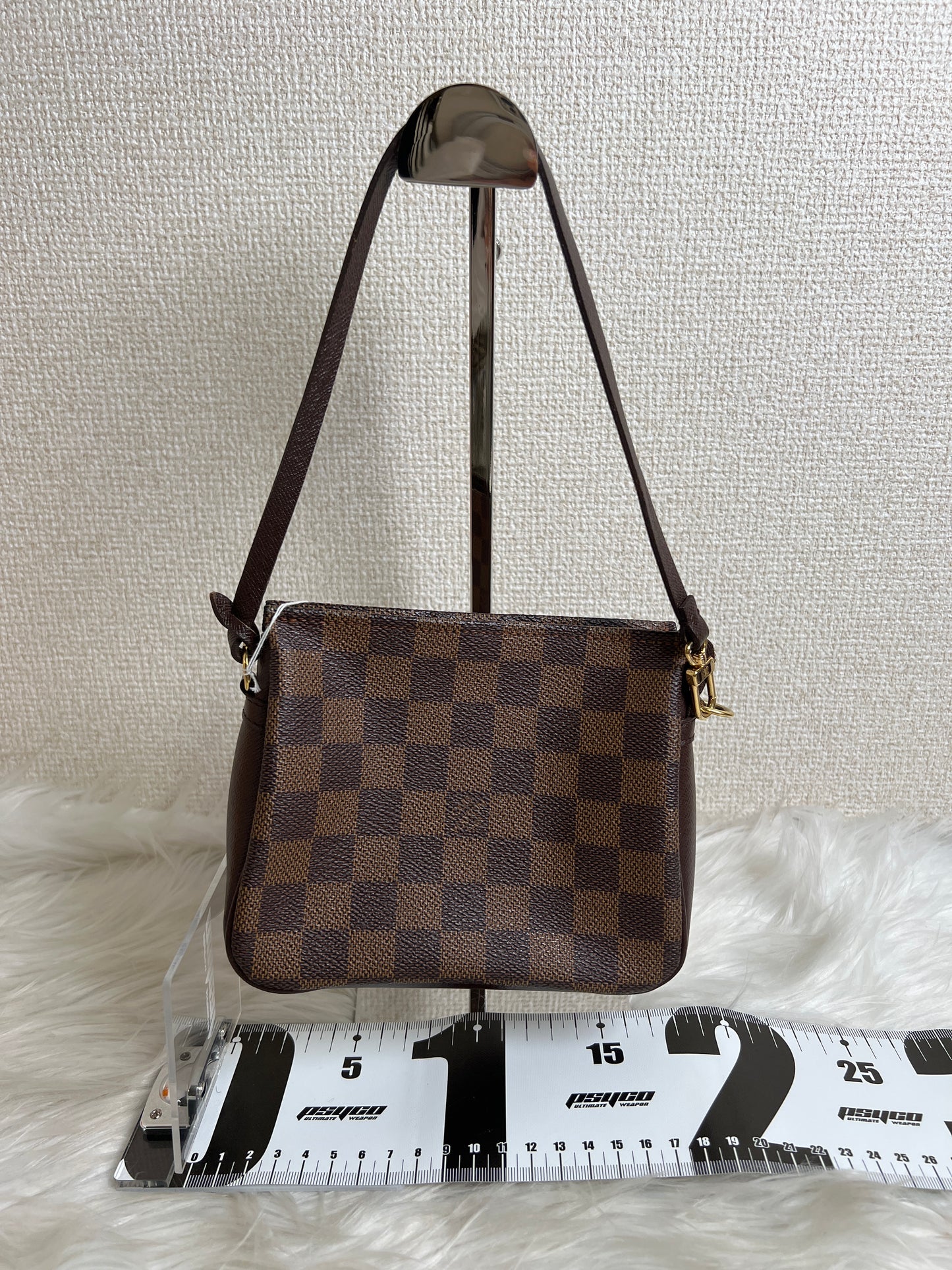 Louis Vuitton Brown Pouches A-16907