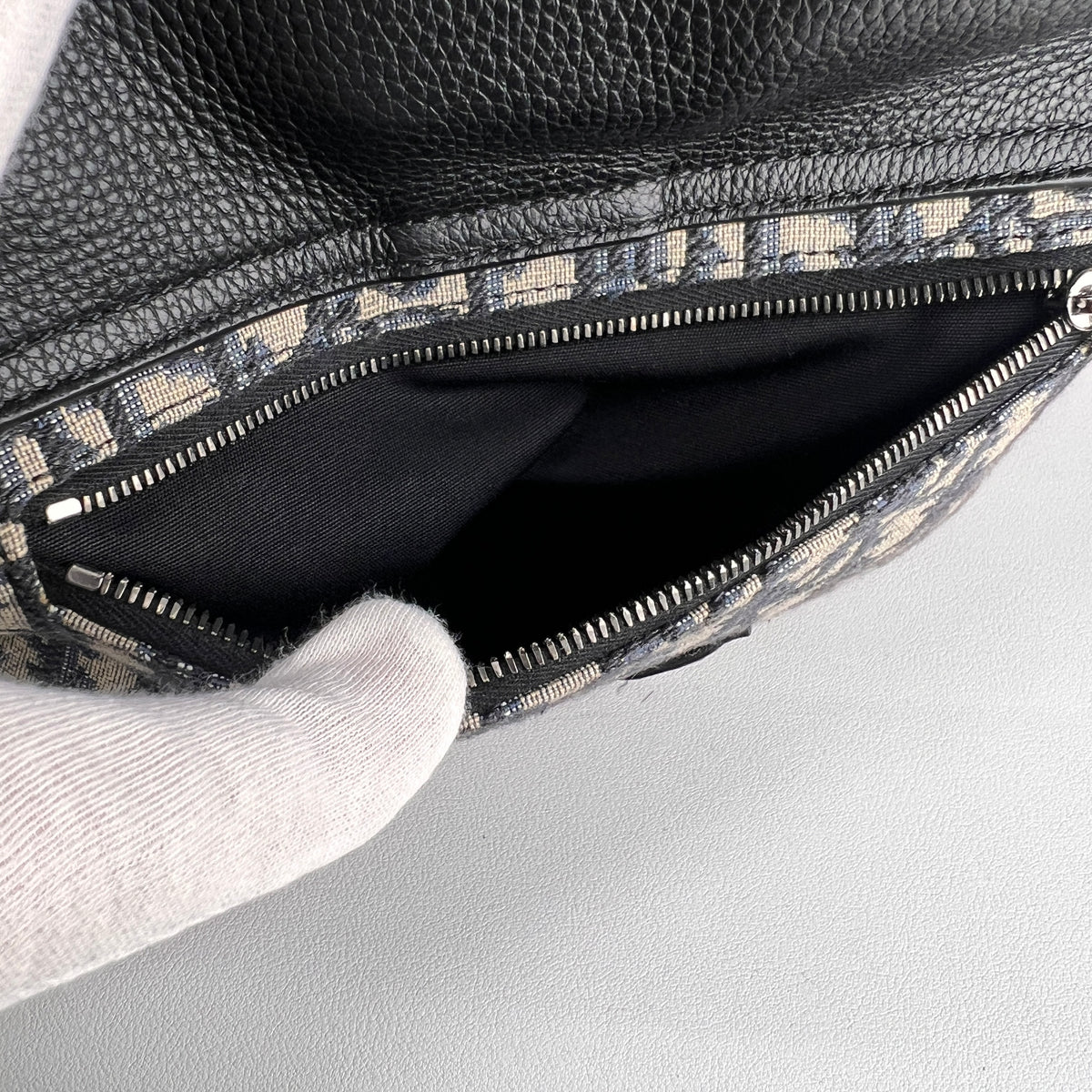 Dior Navy Backpacks A-16910