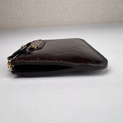 Louis Vuitton Bordeaux Wallets A-16911