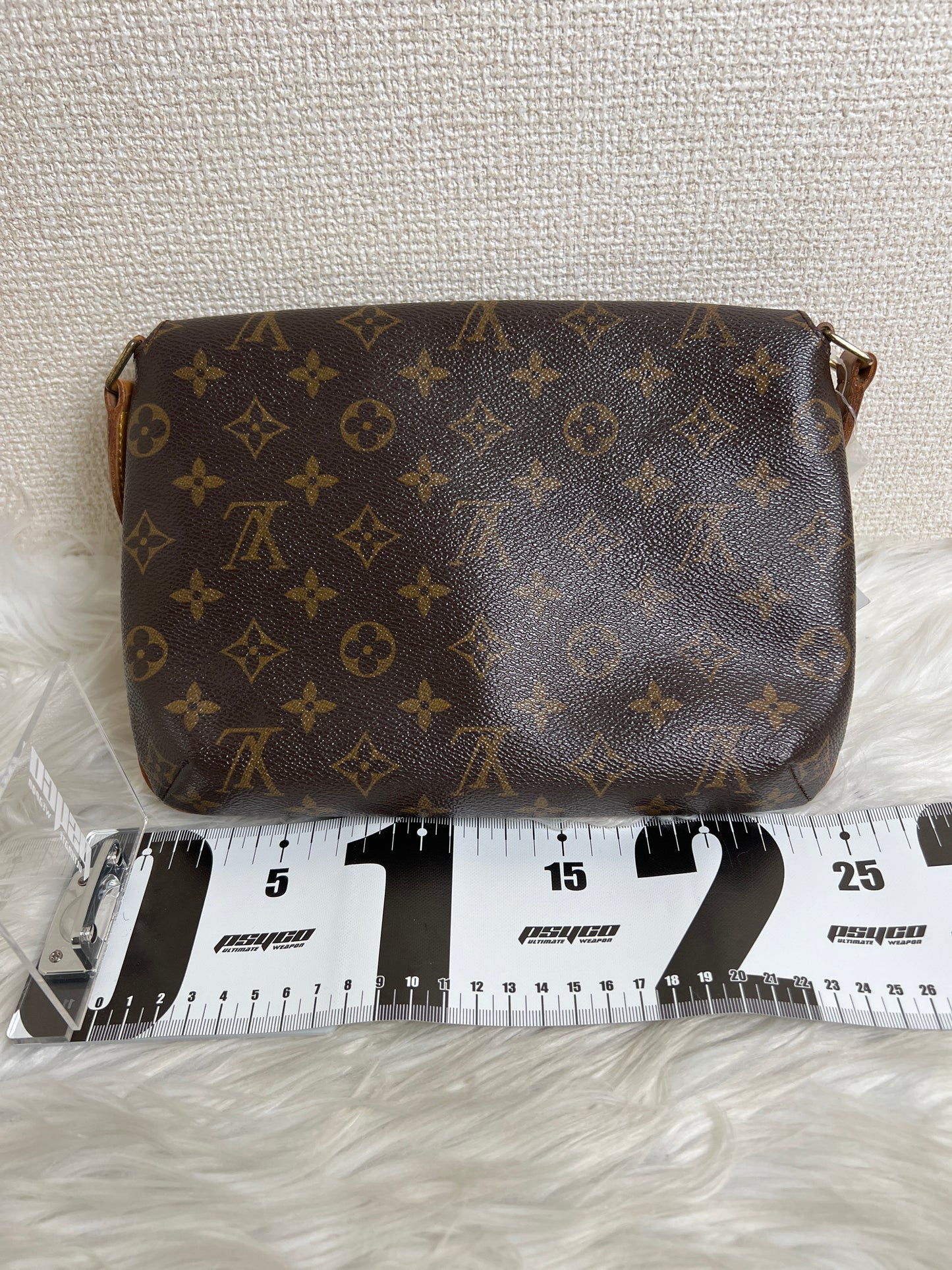 Louis Vuitton Brown Shoulder Bags A-16912