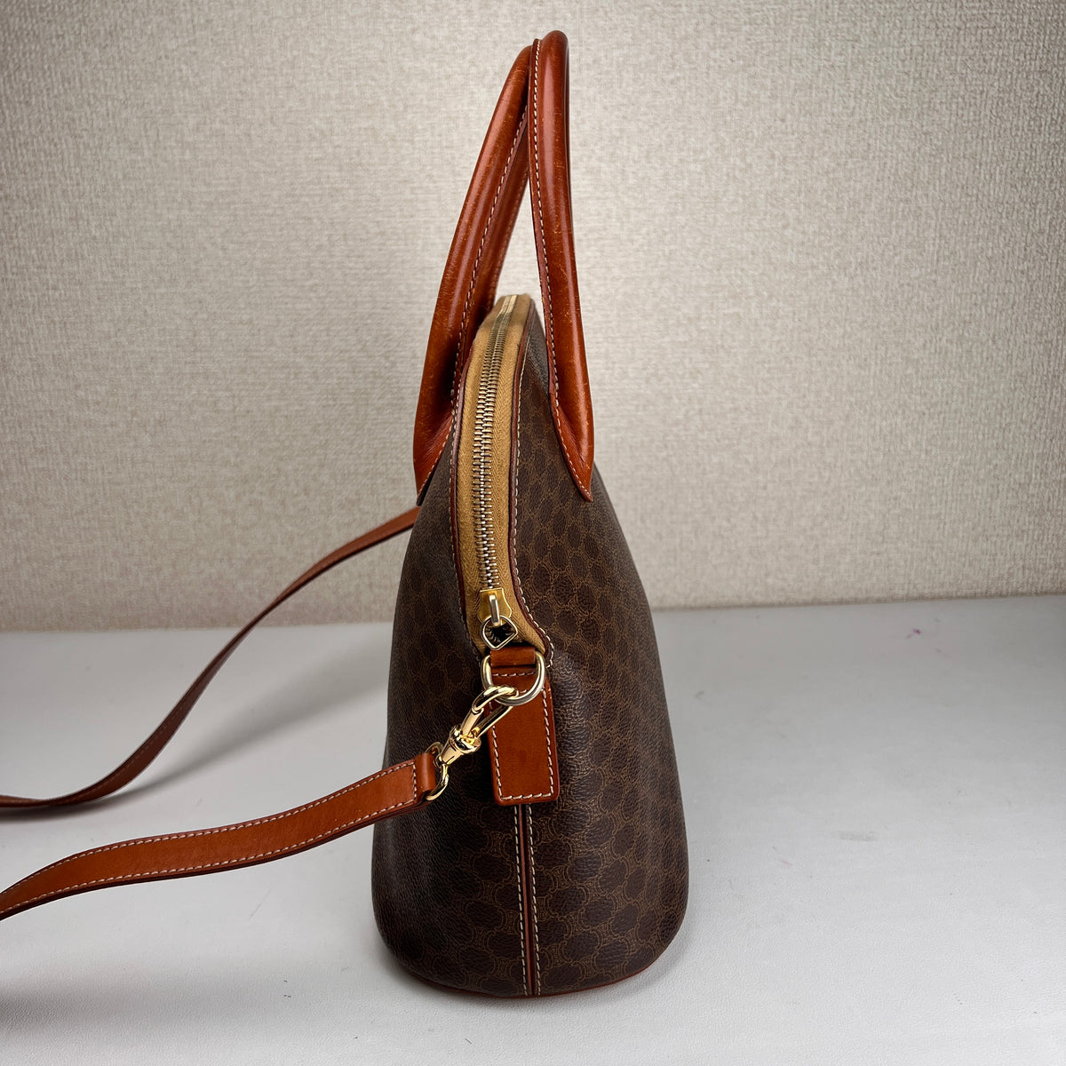 Celine Brown Shoulder Bags A-16916