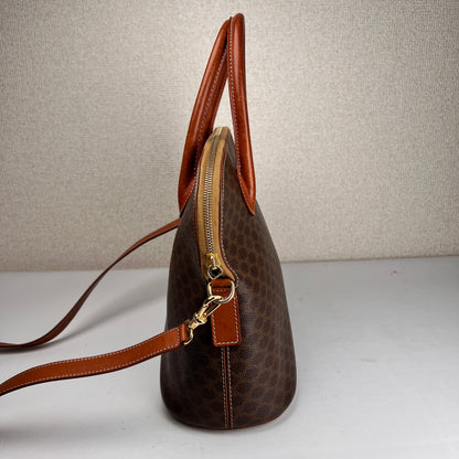 Celine Brown Shoulder Bags A-16916