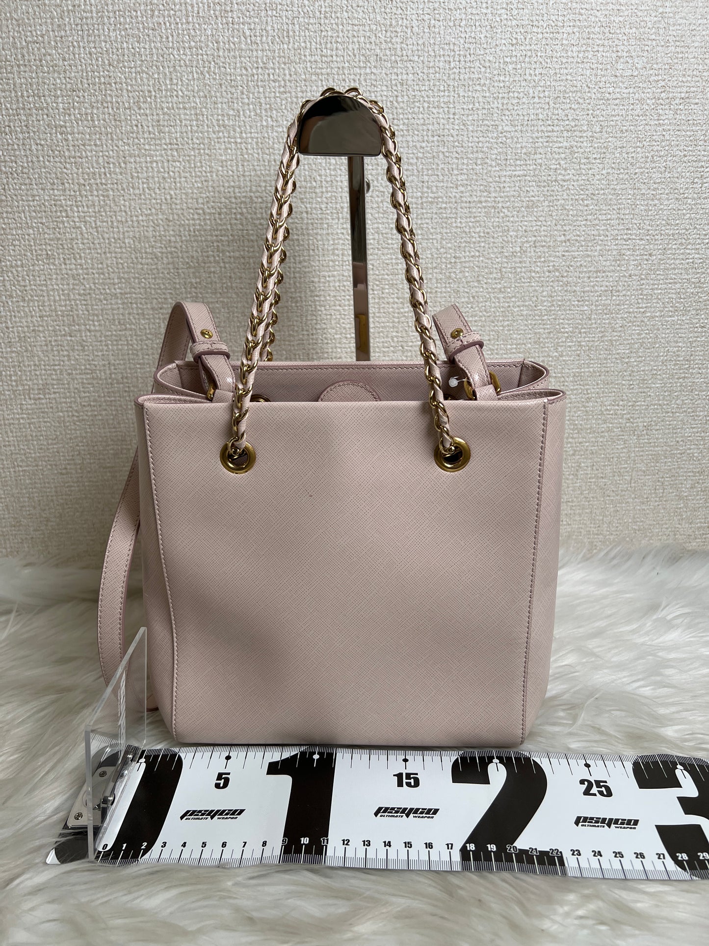 Ferragamo Pink Shoulder Bags A-16917