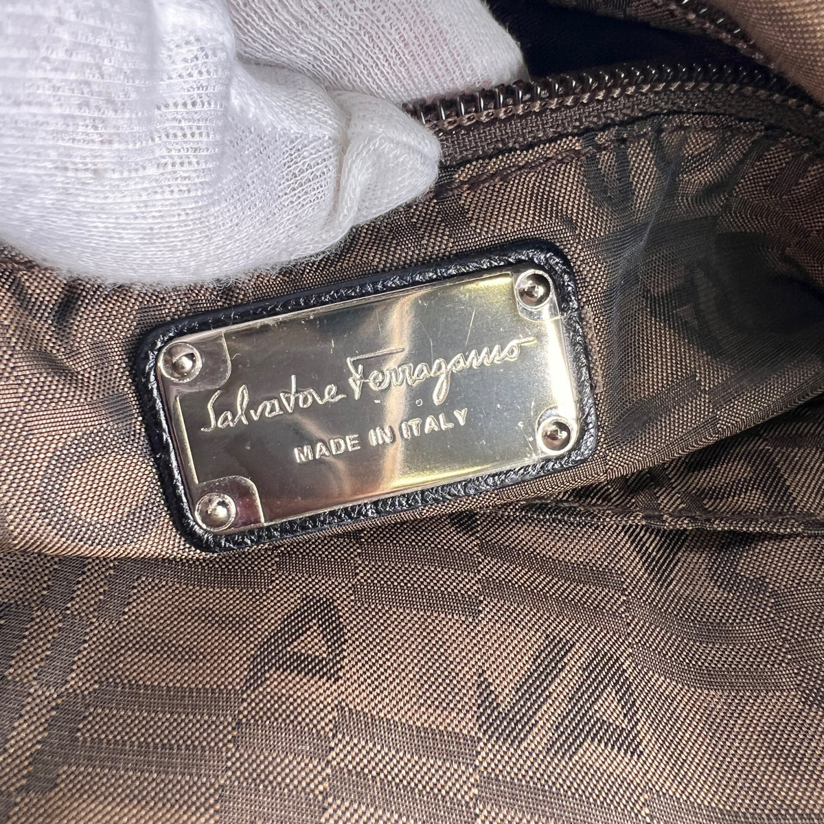Ferragamo Black Handle Bags A-16918