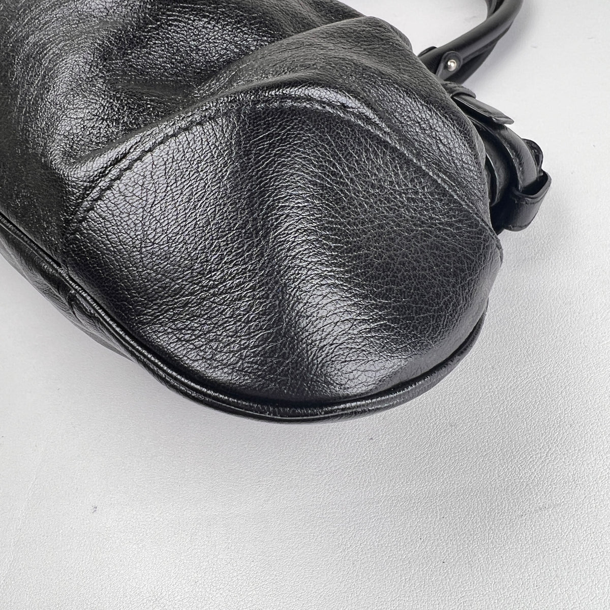 Ferragamo Black Handle Bags A-16918