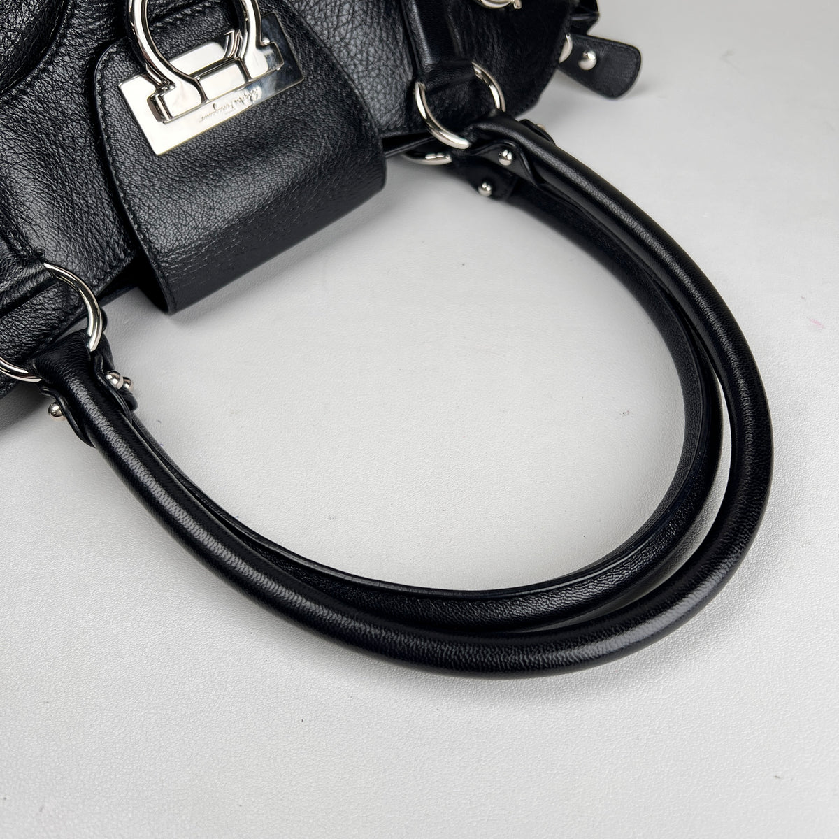 Ferragamo Black Handle Bags A-16918