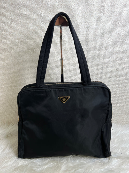 Prada Black Shoulder Bags A-16920