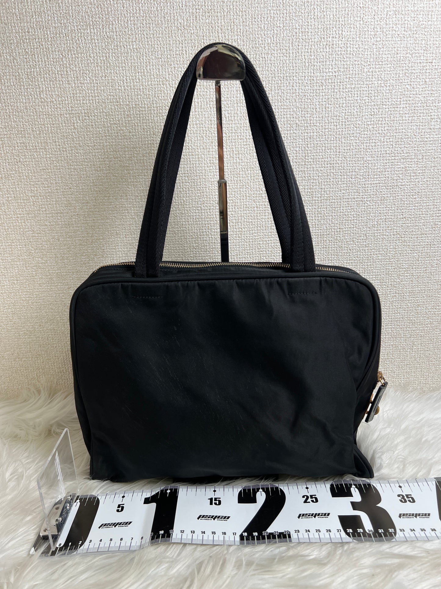 Prada Black Shoulder Bags A-16920