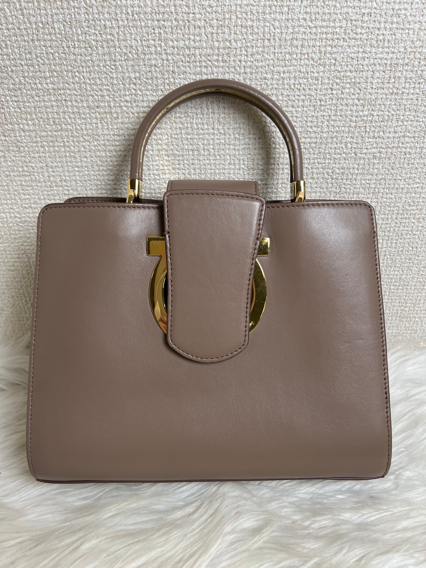 Ferragamo Beige Handle Bags A-16923