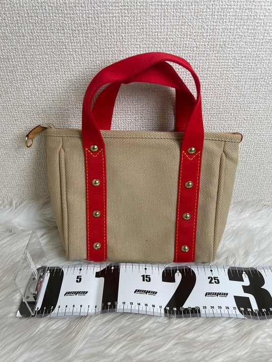 Louis Vuitton Beige Tote Bags A-16929