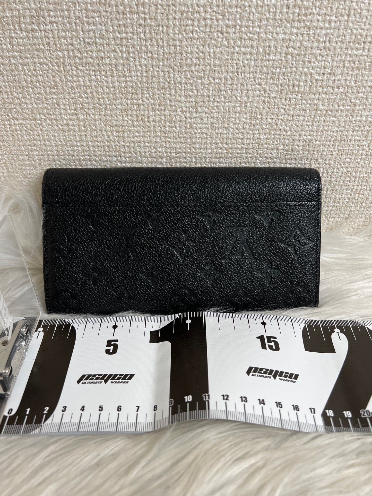 Louis Vuitton Black Wallets A-16940