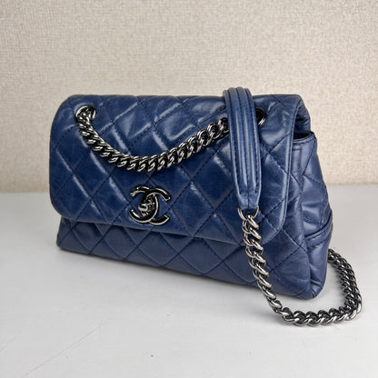 Chanel Navy Shoulder Bags A-16968