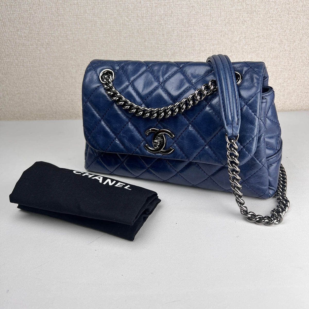 Chanel Navy Shoulder Bags A-16968