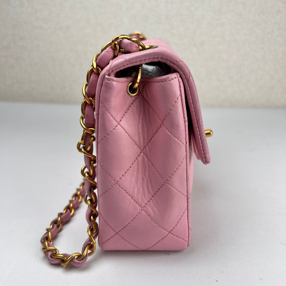 Chanel Pink Shoulder Bags A-16971