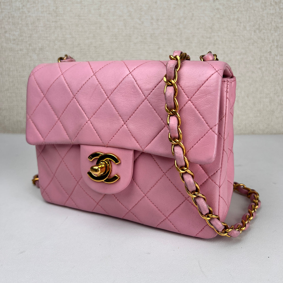 Chanel Pink Shoulder Bags A-16971