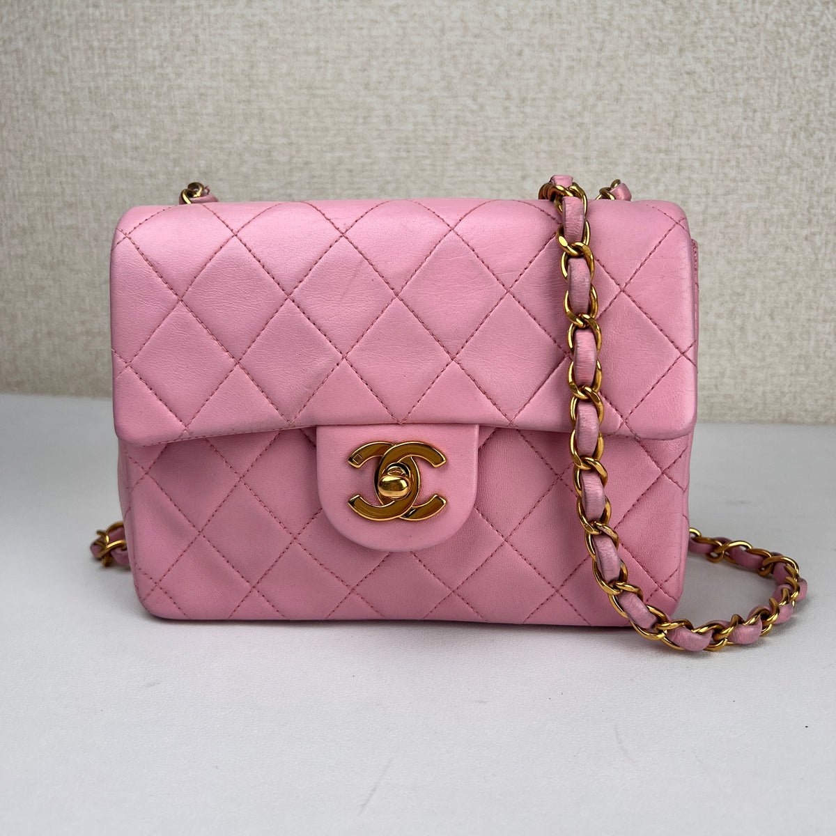 Chanel Pink Shoulder Bags A-16971