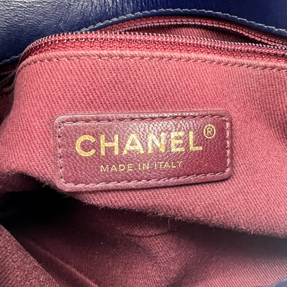Chanel Navy Shoulder Bags A-16975
